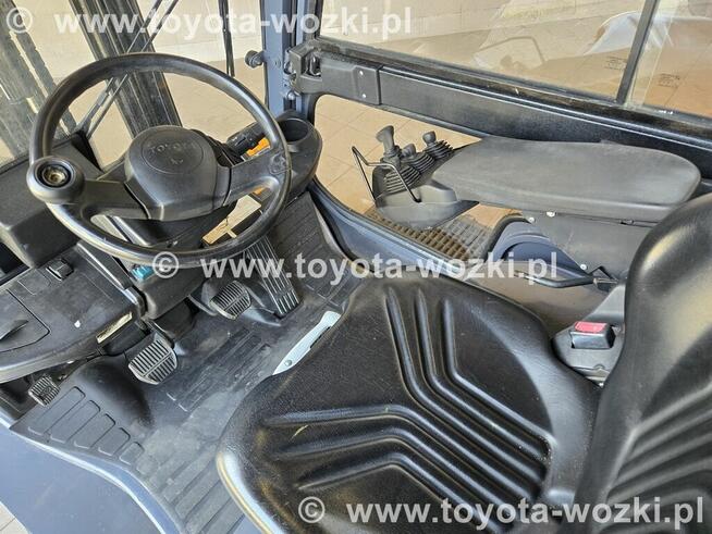 Wózek Widłowy TOYOTA 8FG25 , Kabina wolny skok TOYOTA 8FGF25