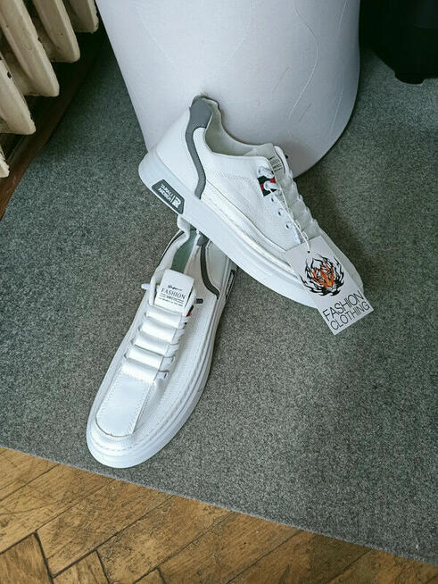 Nowe męskie skórzane buty Roz.43,5 wkładka 27cm