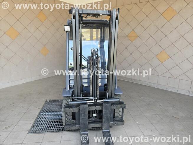 Wózek Widłowy TOYOTA 8FG25 , Kabina wolny skok TOYOTA 8FGF25