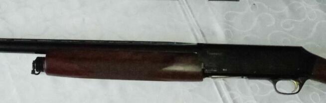 Półautomat Browning kal. 12