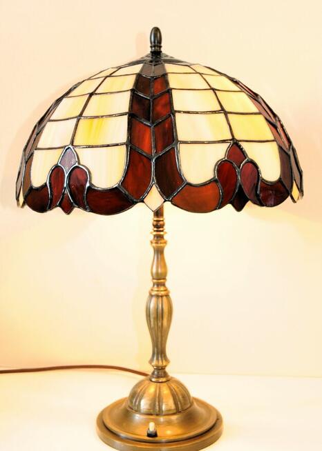 Piękna lampa witrażowa