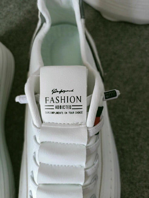 Nowe męskie skórzane buty Roz.43,5 wkładka 27cm