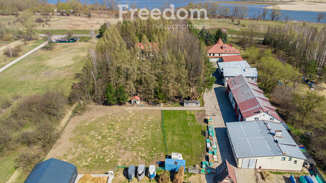 Hale magazynowo -produkcyjne z budynkiem biurowym