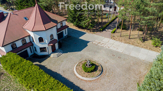 Hale magazynowo -produkcyjne z budynkiem biurowym