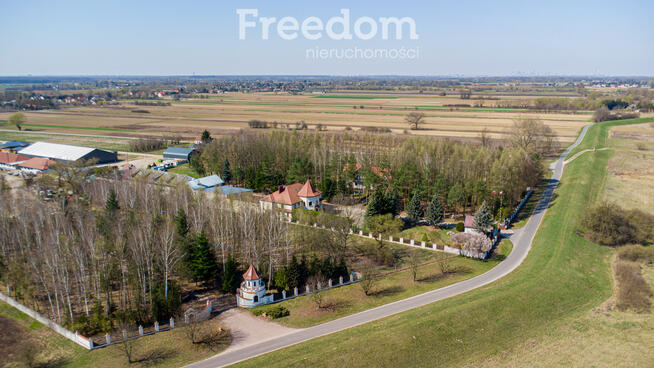 Hale magazynowo -produkcyjne z budynkiem biurowym