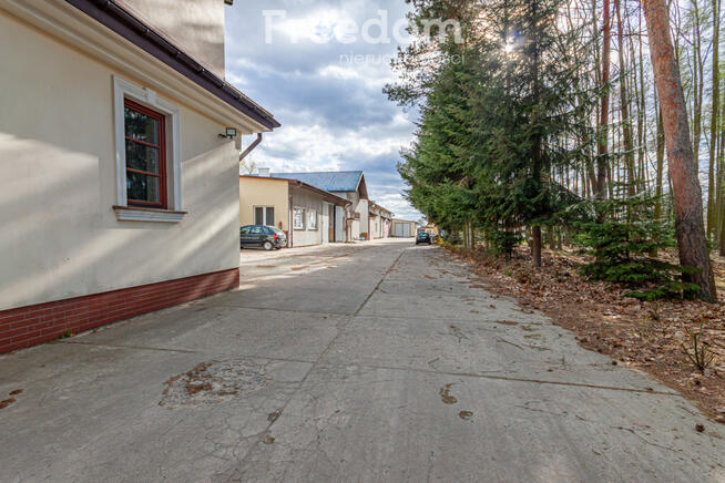 Hale magazynowo -produkcyjne z budynkiem biurowym