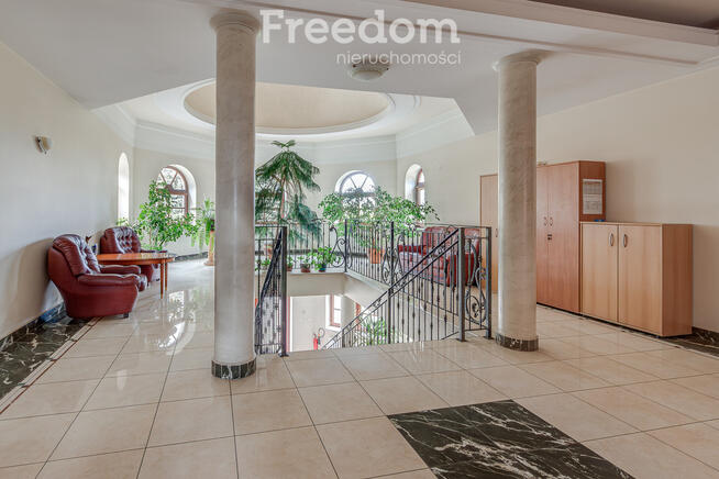 Hale magazynowo -produkcyjne z budynkiem biurowym