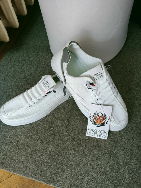 Nowe męskie skórzane buty Roz.43,5 wkładka 27cm