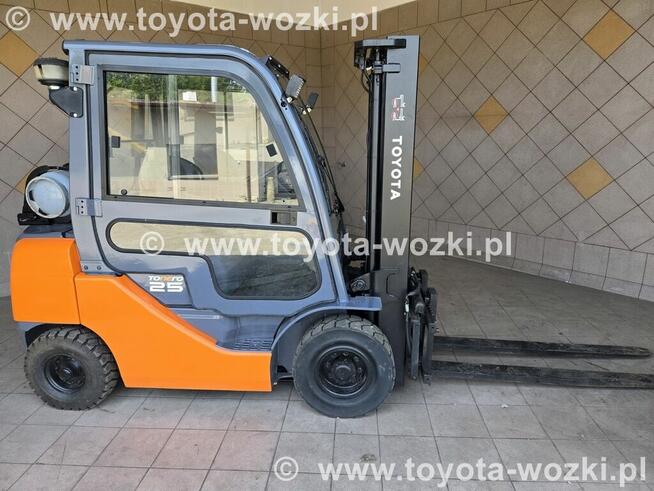 Wózek Widłowy TOYOTA 8FG25 , Kabina wolny skok TOYOTA 8FGF25