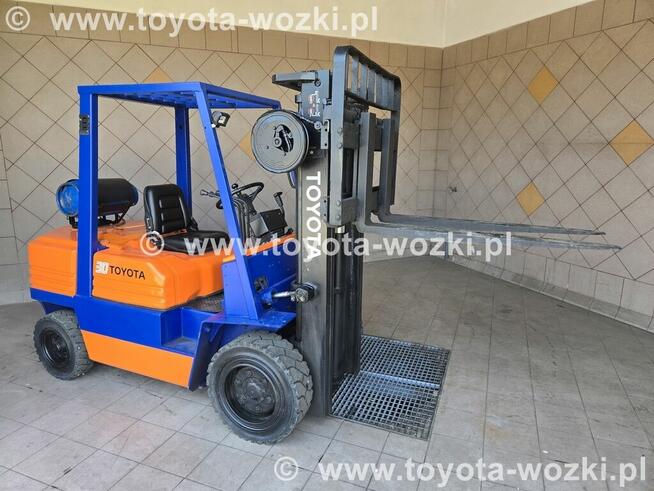 Wózek widłowy TOYOTA 5FG30 wolny skok, przesuw TOYOTA 5FGF30