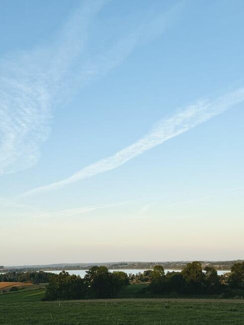 Działka 1,5 ha z widokiem na jezioro – MPZP 2RMU, media, Leś