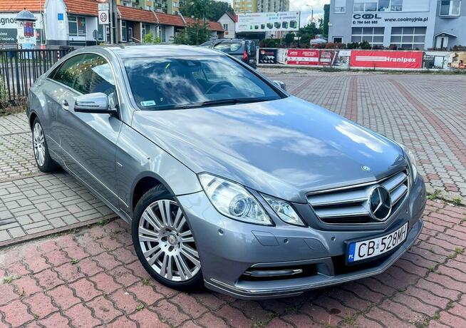 Mercedes-Benz Klasa E W212 Użytkowany przez kobietę
