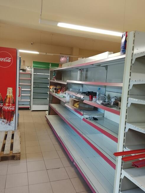 Regały sklepowe odsprzedam tanio