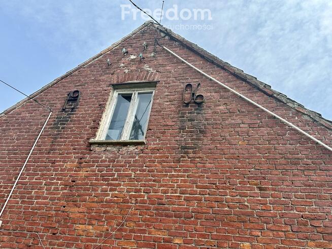 Dom z dużą działką i budynkami gospodarczymi