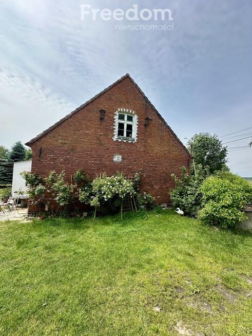 Dom z dużą działką i budynkami gospodarczymi