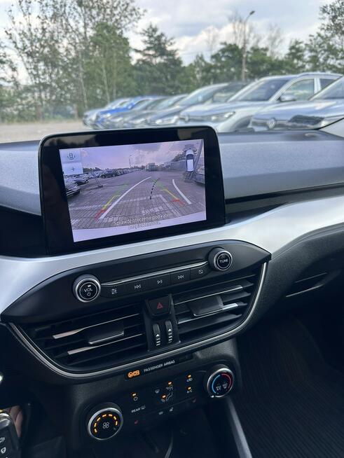 Ford Focus Salon Polska fv23