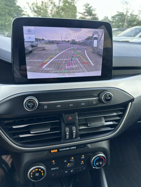 Ford Focus Salon Polska fv23