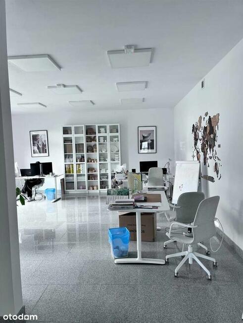 Nowoczesna samodzielna hala z parkingiem