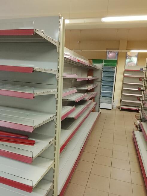 Regały sklepowe odsprzedam tanio