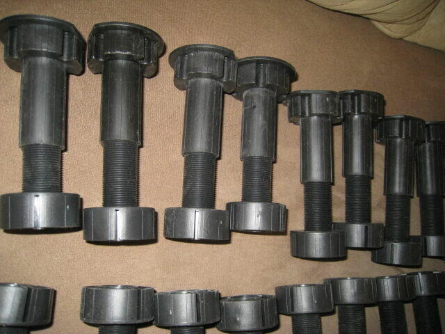 Nóżki meblowe regulowane czarne 10 cm