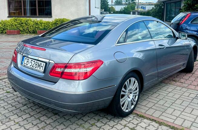 Mercedes-Benz Klasa E W212 Użytkowany przez kobietę