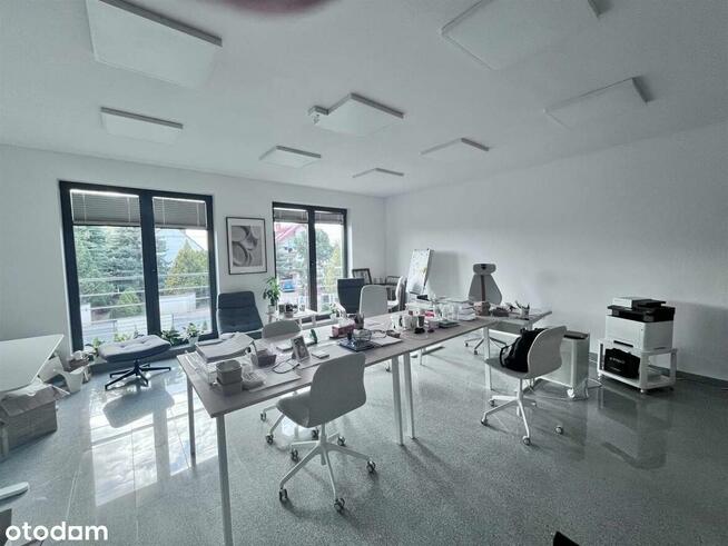 Nowoczesna samodzielna hala z parkingiem