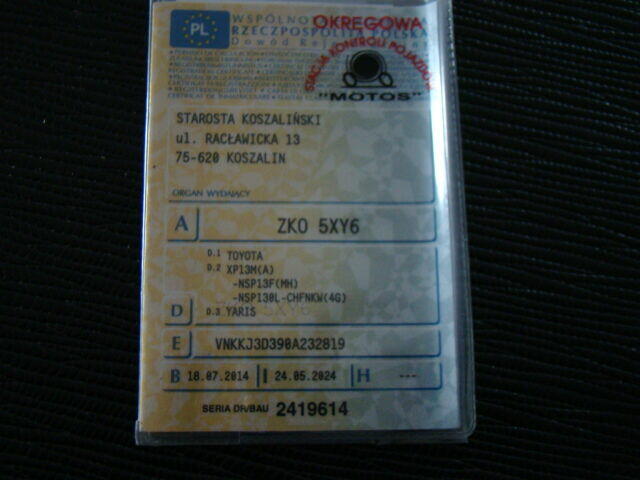 TOYOTA YARIS 1,4 BENZYNA CZUJNIKI PRZÓD+TYŁ