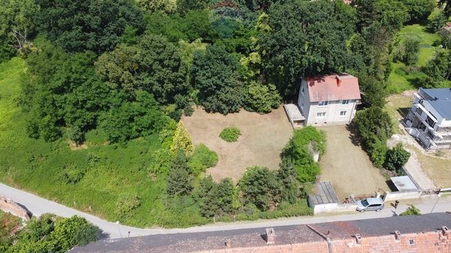 Przytulny dom przy parku z dużą działką