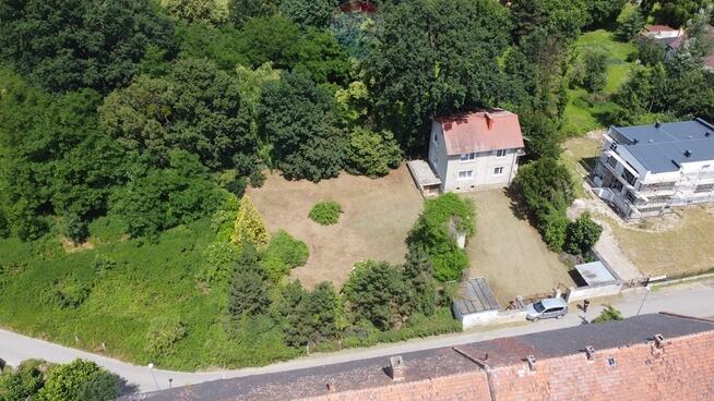 Przytulny dom przy parku z dużą działką