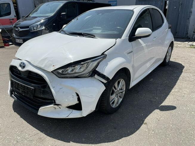 Toyota Yaris Hybrid 1.5 Active Salon PL 2023 FV 23%
