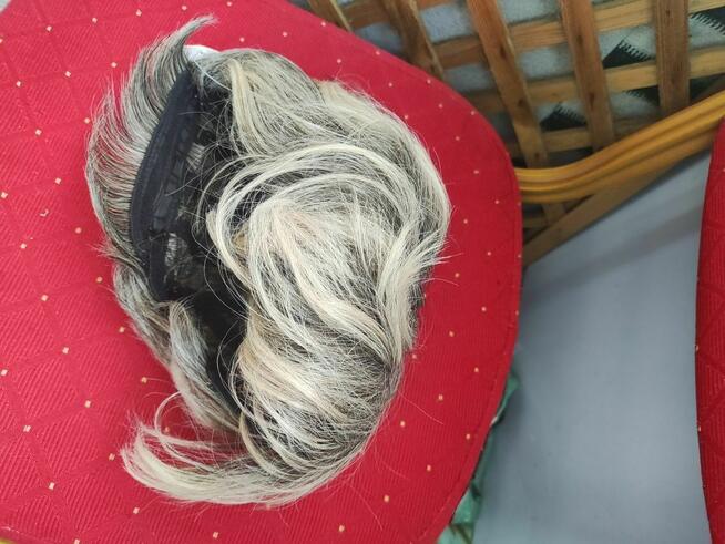 Peruka Damska Krótkie Włosy Blond dla Kobiet pasemka balejaż