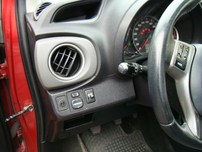 TOYOTA YARIS 1,4 BENZYNA CZUJNIKI PRZÓD+TYŁ