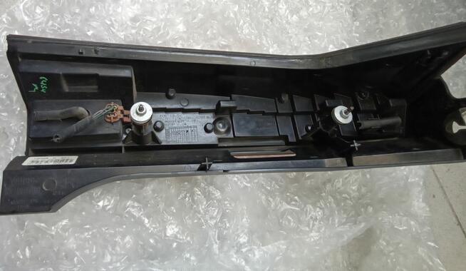 Lampa tylna prawa Cadillac srx 03-10