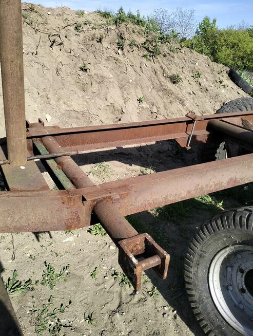 Ramy przyczep wraz z siłownikiem