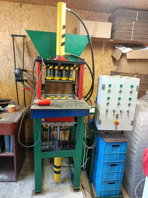 Maszyna do zniczy, prasa hydrauliczna PH- 2/4.
