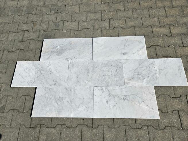 Płytki marmurowe CARRARA BIANCO 60x30x2 matowa - II gatunek