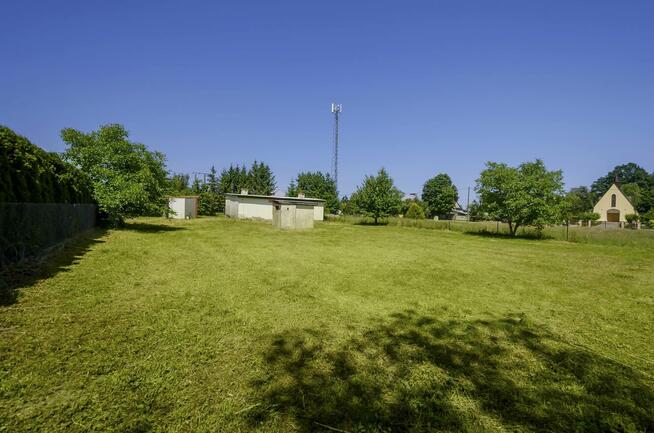 Budynek handlowo-usługowy w centrum Chotyńca
