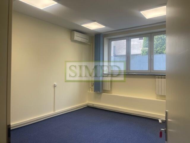 Niski parter, parking, dostęp24h ,ochrona.cisza