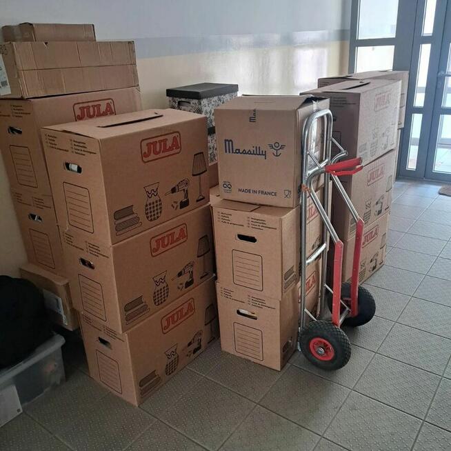 PRZEPROWADZKI transport Bus 20m3 4.2m 8 palet z winda