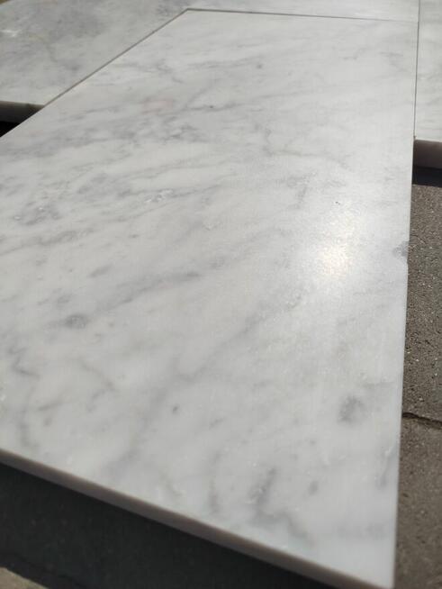 Płytki marmurowe CARRARA BIANCO 60x30x2 matowa - II gatunek
