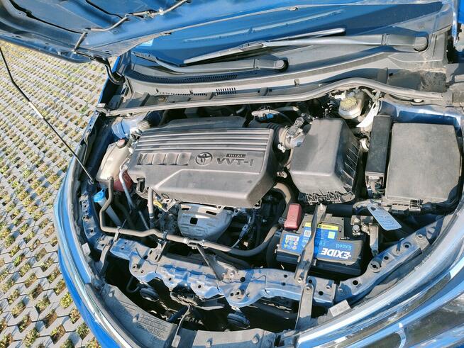 Toyota Corolla Sedan – zadbana, niski przebieg, pierw. właśc