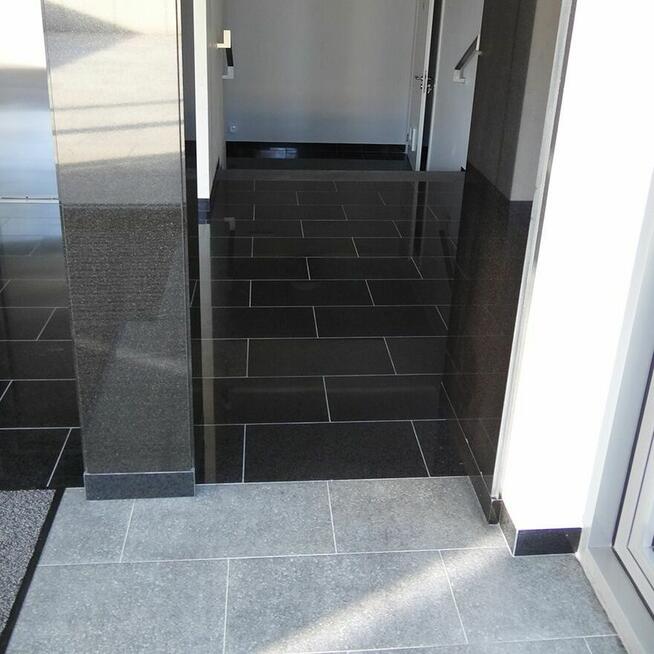 Płytki Granit G684 Black Pearl polerowany 61x30,5x1 cm