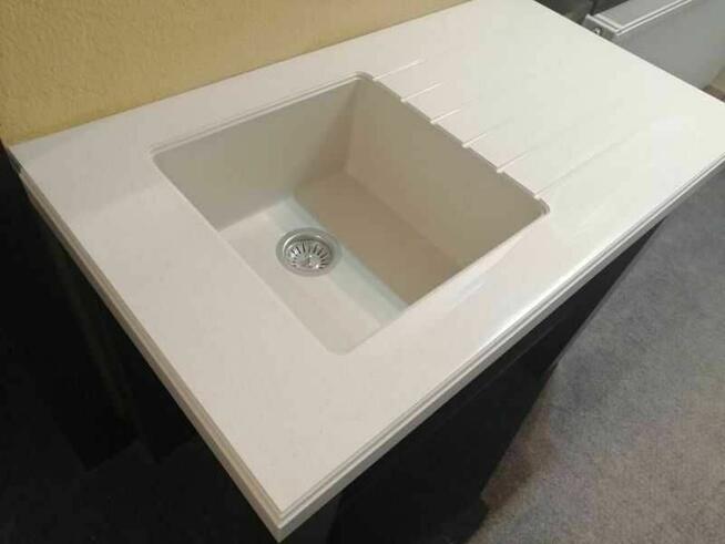 Wodoodporny blat kompozytowy ze zlewozmywakiem