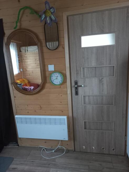 Sprzedam działkę (wyd. WZ) z domkiem rekr. całor., dojazd A2