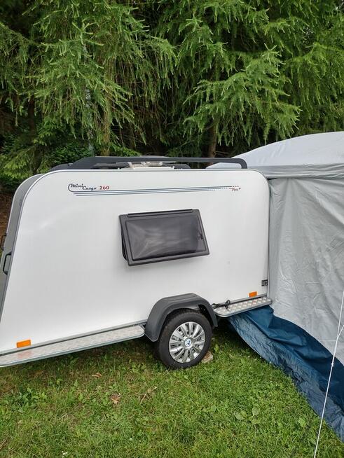 Sprzedam lekką przyczepę kempingową 2-osobową – tylko 350 kg