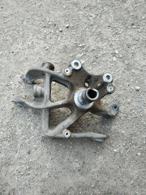 Peugeot 407 zwrotnica tył