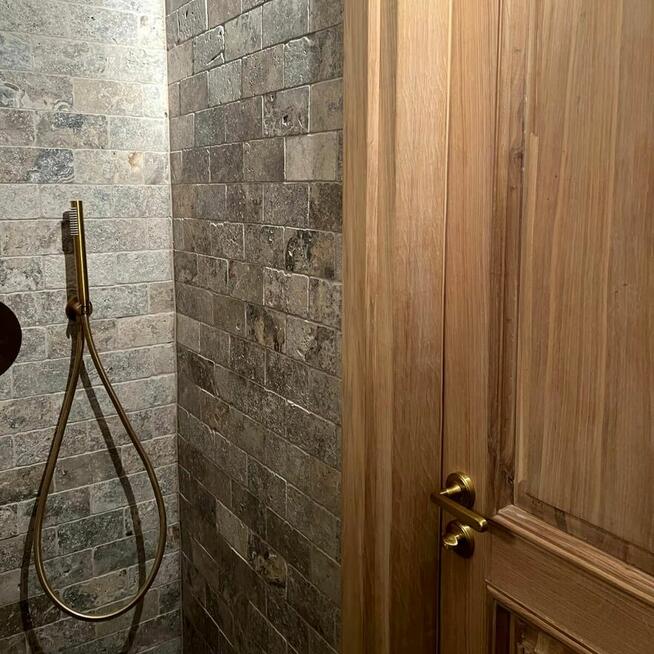 Płytki Trawertyn Silver Ash bębnowany 30,5x10x1 cm