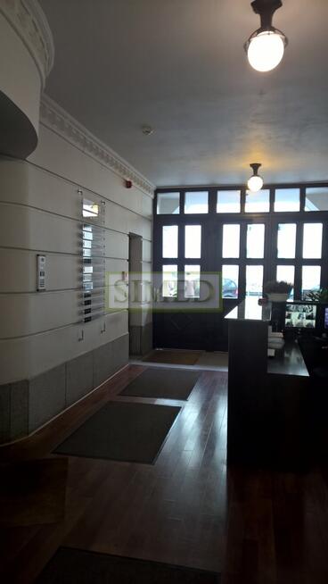 Zabytkowa kamienica , Centrum , recepcja, metro