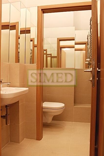 Zabytkowa kamienica , Centrum , recepcja, metro