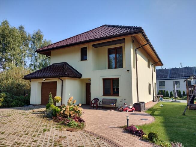Dom wolnostojący blisko lasu